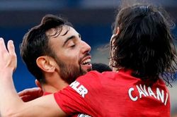 Chuyển nhượng cầu thủ Man Utd: Đàm phán với đại diện của Cristiano Ronaldo; thuyết phục Cavani ở lại; tăng lương gấp đôi cho Bruno Fernandes