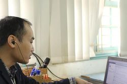Sinh viên bảo vệ khóa luận online