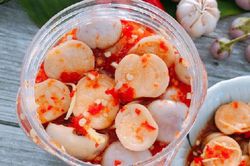 Cách làm cà pháo muối kim chi đơn giản, chua cay, giòn tan đượm vị