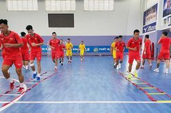 Đội tuyển futsal Việt Nam đấu giao hữu với futsal Iraq