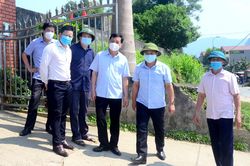 Phó Chủ tịch UBND tỉnh Nguyễn Thế Giang kiểm tra xây dựng nông thôn mới tại xã Thổ Bình (Lâm Bình)