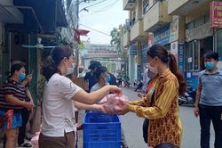Những suất cơm '0 đồng' lan tỏa yêu thương giữa mùa giữa dịch