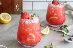 Làm nước dưa hấu kiểu mới giải nhiệt ngày nắng nóng