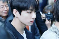 Tính cách ngoài đời của Jungkook BTS, những kẻ hiềm khích không thể bôi nhọ