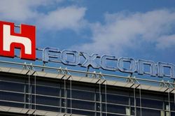 Foxconn giảm hơn 50% công suất sản xuất iPhone 12 tại Ấn Độ vì Covid-19