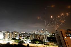 Israel không kích dải Gaza, ít nhất 20 người thiệt mạng khi xung đột leo thang ở Jerusalem