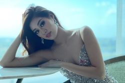Đang chinh chiến ở Mỹ, Khánh Vân không quên gửi lời nhắn nhủ: Việt Nam sẽ vượt qua giai đoạn khó khăn này