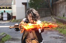 Kamen Rider Saber: Kiếm sĩ bất tử Falchion bá đạo thế nào?