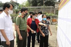 Kiểm tra công tác bầu cử và các địa điểm dự kiến làm nơi cách ly y tế tập trung, Bệnh viện Dã chiến tại huyện Phù Ninh