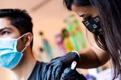 'Ngập' trong vắc-xin COVID-19, nhiều bang của Mỹ từ chối nhận thêm