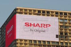 Lợi nhuận ròng của Sharp tăng gấp 4 lần so với tài khóa trước