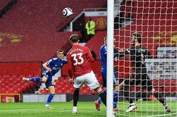 Kết quả MU 1-2 Leicester: Bầy cáo giúp Man City vô địch