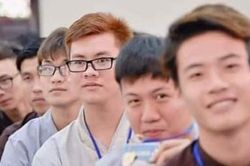 Bạn trẻ lựa chọn tham gia khóa tu mùa Hè để 'sửa mình'