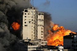 Hơn 1.500 quả rocket phóng vào Israel, 3 tòa nhà ở Gaza bị đánh sập trong 24 giờ