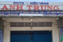 Đột nhập hiệu vàng, khóa cửa phòng ngủ gia chủ rồi lấy hàng trăm lượng vàng