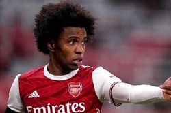 Bỏ Chelsea sang Arsenal, Willian đã biết thế nào là 'nghiệp quật'