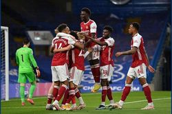 Đâu là lối chơi mà Arsenal nên hướng tới?