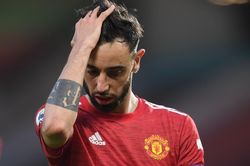 Man Utd thua Liverpool 2-4