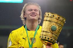 Haaland lập cú đúp giúp Dortmund vô địch Cúp Quốc gia Đức