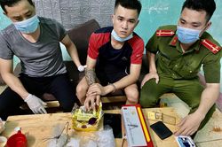Nghi phạm thả chó dữ cắn 2 cảnh sát bị thương