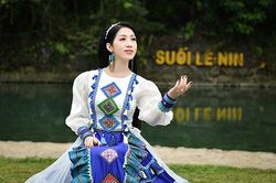 Phương Nga Sao Mai ra mắt album và MV mừng sinh nhật Bác