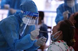 Hà Tĩnh: 1.184 người về từ Bệnh viện K âm tính lần 1 với virus SARS-CoV-2