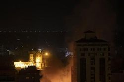 Quân đội tấn công Dải Gaza, Thủ tướng Israel: 'Tôi sẽ bắt Hamas trả giá đắt'
