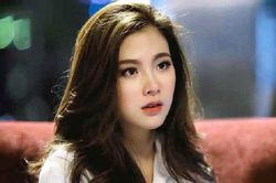 Thấy vợ nằm dài trên giường, chồng gắt gỏng mắng 'ăn bám còn vô dụng', tôi rút luôn cuốn sổ đỏ ném vào người anh