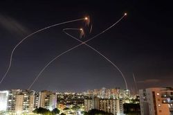 Israel 'dội mưa pháo' xuống dải Gaza