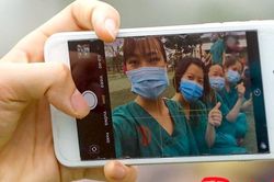 200 nhân viên y tế Quảng Ninh lên đường hỗ trợ Bắc Giang chống dịch