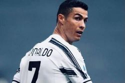 Ronaldo ghi bàn giúp Juventus trở lại nhóm dự Champions League