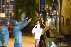 TP.HCM kích hoạt 12 chốt, ngày đêm đo thân nhiệt phòng dịch Covid-19