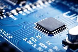 Các nhà sản xuất ô tô toàn cầu sẽ mất 110 tỷ USD vì thiếu hụt chất bán dẫn