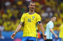 Ibrahimovic bị loại khỏi VCK EURO
