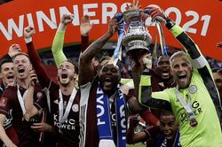 Chelsea gục ngã trước Leicester tại chung kết FA Cup
