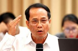 Khi còn doanh nghiệp hàng không thống lĩnh thị trường thì không được bỏ giá trần vé máy bay