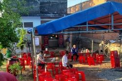Chủ nhà mất mạng vì can ngăn thợ xây cãi nhau trong bữa nhậu