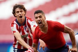 Atletico chạm một tay vào chức vô địch La Liga