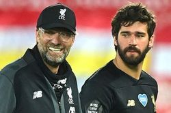 Klopp: 'Bàn thắng đẹp nhất từng thấy của một thủ môn'