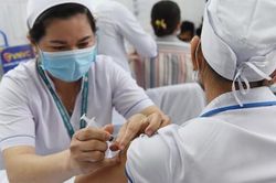 Thêm gần 1,7 triệu liều vắc-xin Covid-19, ai sẽ được tiêm tiếp theo?
