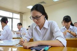 Kỳ thi tốt nghiệp THPT 2021: Thí sinh được mang vào phòng thi loại máy tính nào?