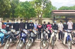 Triệu tập 30 thanh thiếu niên lập nhóm đua xe trái phép