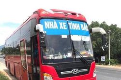 5 người Trung Quốc nhập cảnh trái phép trốn trong thùng hàng
