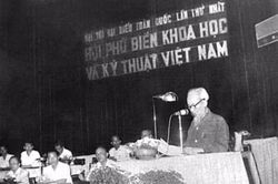 Chủ tịch Hồ Chí Minh luôn coi khoa học công nghệ là nguồn lực mạnh mẽ của cách mạng
