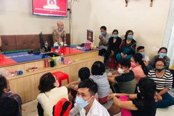 Triệt phá sới bạc ở TP Hồ Chí Minh, bắt gần 40 đối tượng