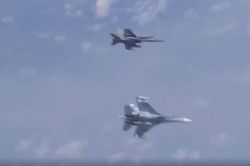 Máy bay chiến đấu F-35 và Su-27 của Nga khiến chiến đấu cơ F-35 hoảng sợ trên bầu trời Biển Baltic