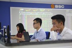 Chứng khoán sáng 17/5: Khối ngoại bán ròng hơn 500 tỷ đồng