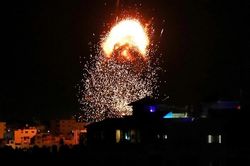 Ngọn lửa ở Gaza phả hơi nóng đến Nhà Trắng