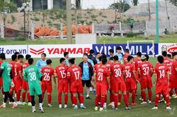 Bóng đá Việt Nam hôm nay: Tuyển Việt Nam đấu tập với U22. Phan Văn Đức hội quân