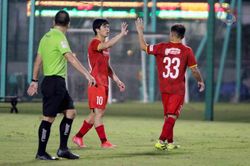Công Phượng sút phạt thành bàn, tuyển Việt Nam đánh bại U22 Việt Nam